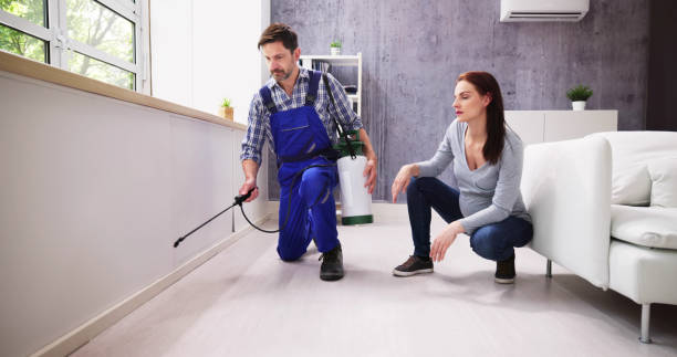 Best Pest Exclusion Services  in Oswego, KS